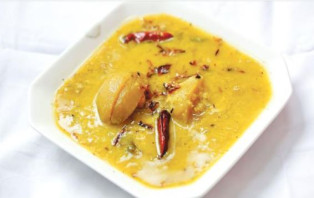 মুখরোচক আমড়া ডাল